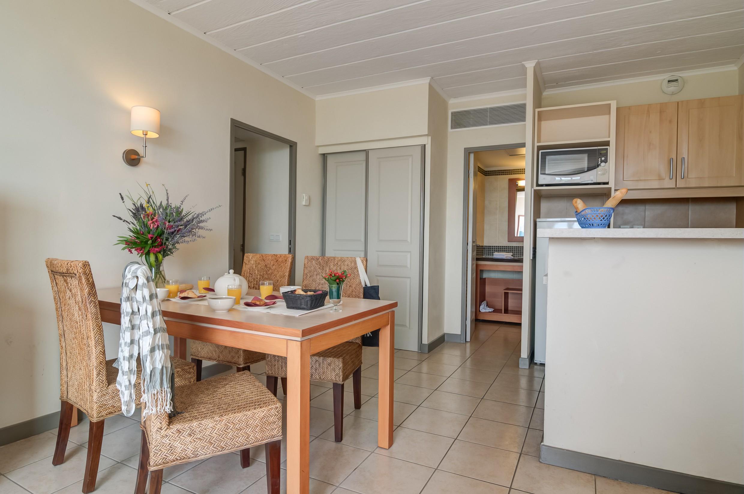 Sowell Hotels Ardeche Grospierres Exterior photo