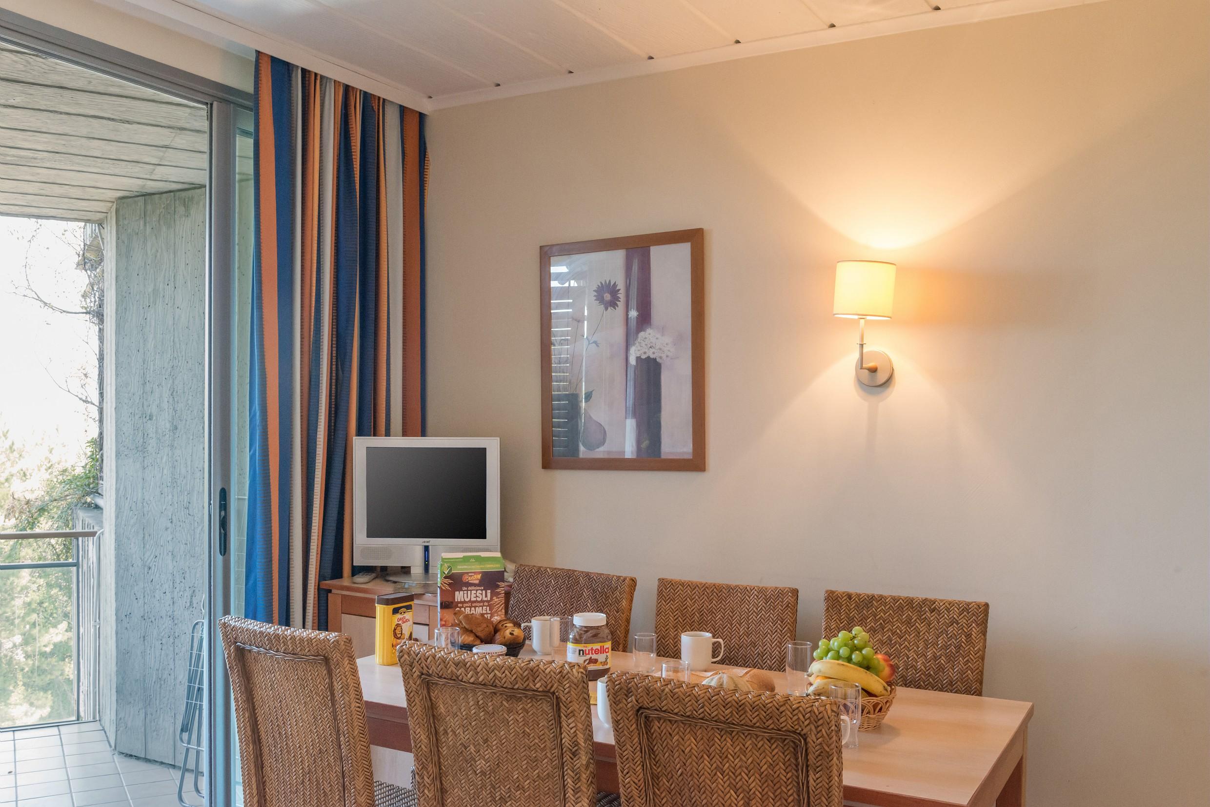 Sowell Hotels Ardeche Grospierres Exterior photo