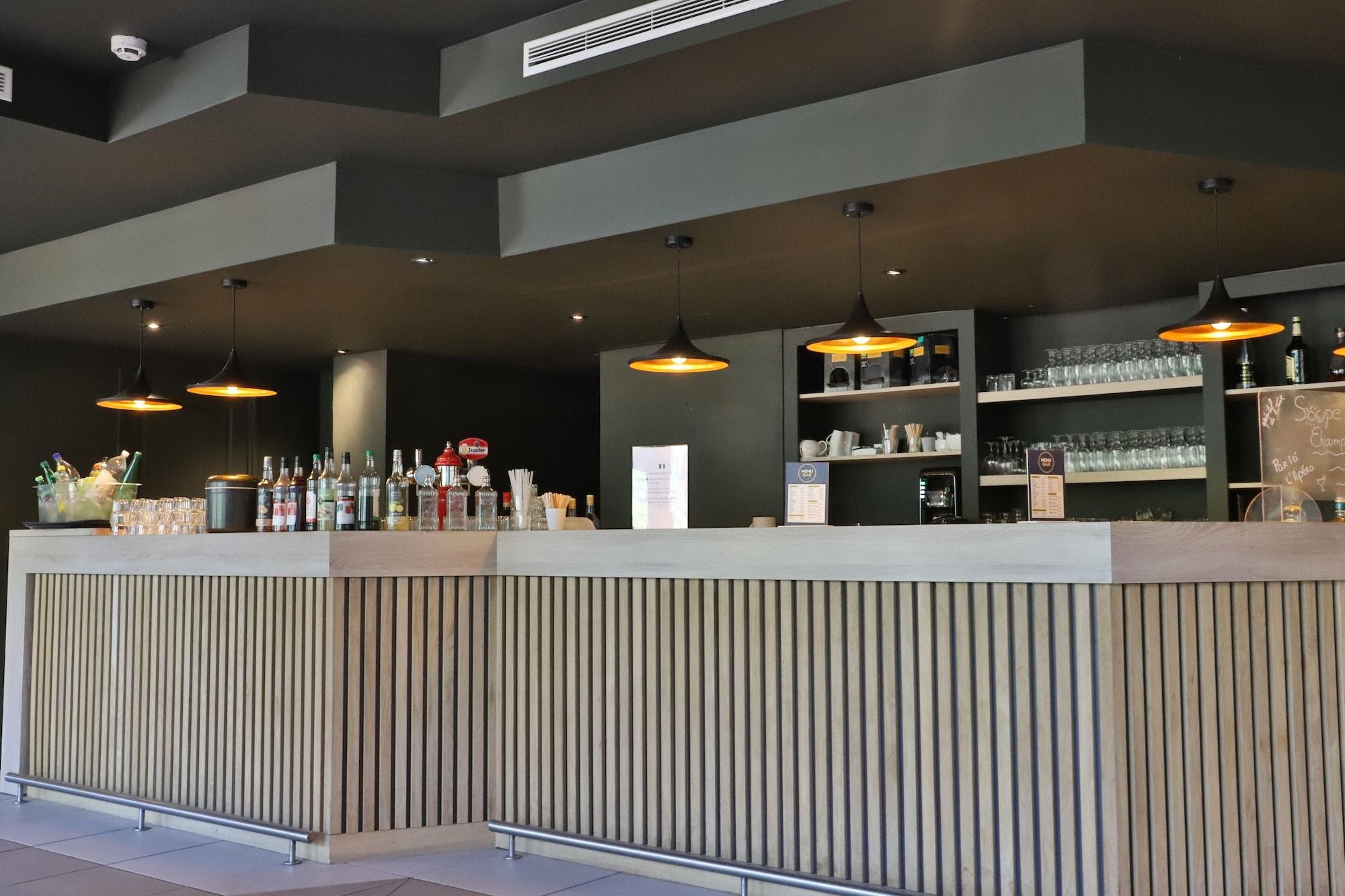 Sowell Hotels Ardeche Grospierres Exterior photo