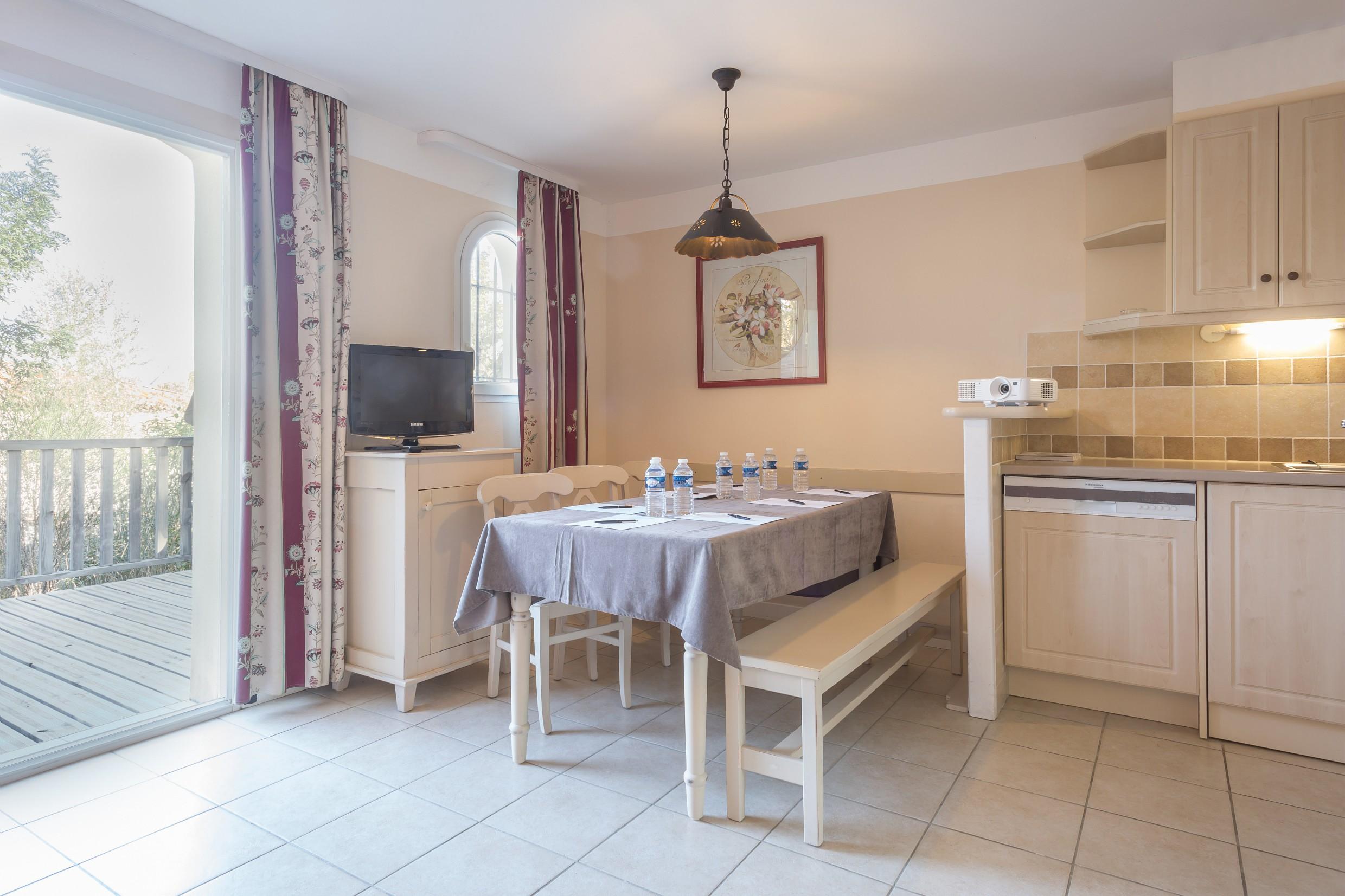 Sowell Hotels Ardeche Grospierres Exterior photo
