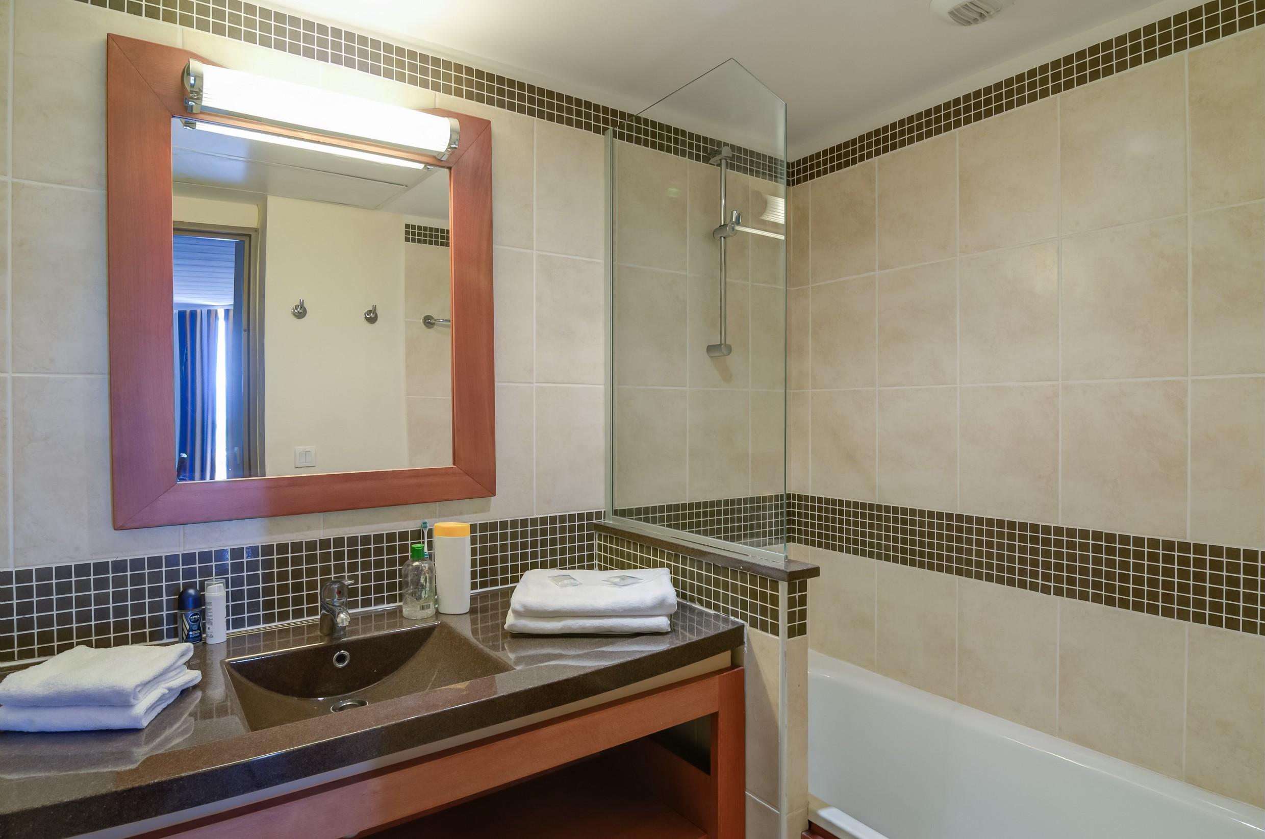 Sowell Hotels Ardeche Grospierres Exterior photo